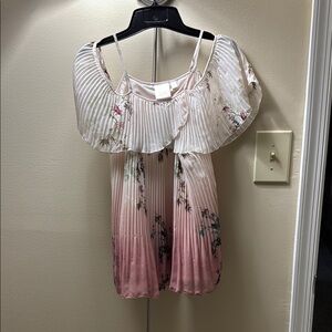 Elegant Pink Floral Pleated Top
